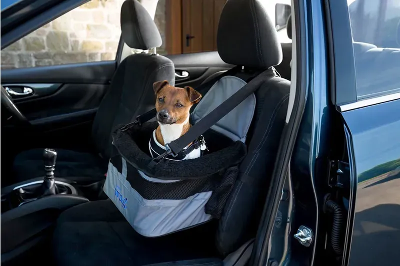 Henry Wag Pet Car Booster Seat in Black